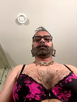 Snapshot of Desibabe69 chatting on December 17, 3:56 am Desibabe69 online show from December 17, 3:56 am