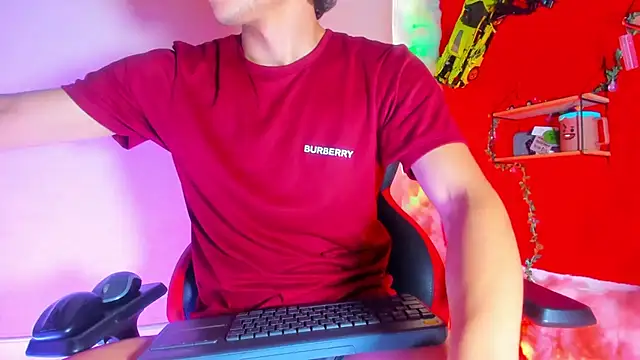 LilOwen  online show from April 15, 7:21 pm