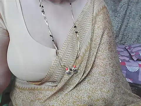 Snapshot of sunitha-3 chatting on November 12, 6:30 pm sunitha-3 online show from November 12, 6:30 pm