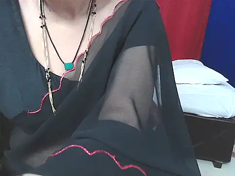 Snapshot of sunitha-3 chatting on December 23, 5:49 am sunitha-3 online show from December 23, 5:49 am