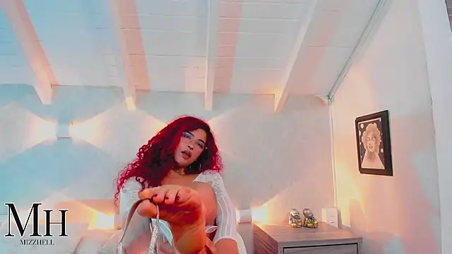 MizzHell online show from March 2, 7:15 am