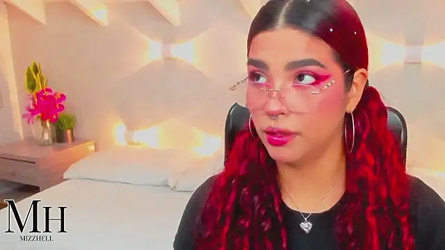 MizzHell online show from April 2, 3:48 am