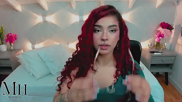 MizzHell online show from April 13, 3:45 am