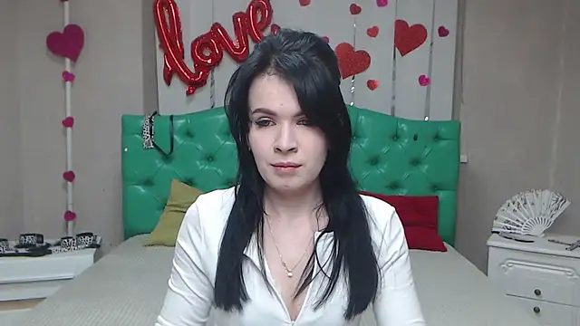 Snapshot of JasmineKouch chatting on April 5, 5:21 pm JasmineKouch online show from April 5, 5:21 pm