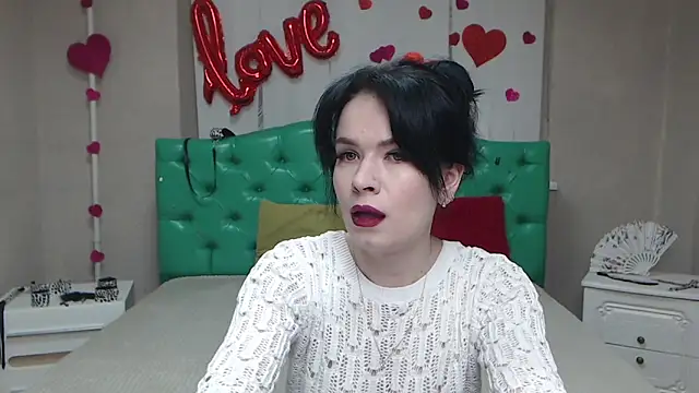 Snapshot of JasmineKouch chatting on April 11, 5:34 am JasmineKouch online show from April 11, 5:34 am