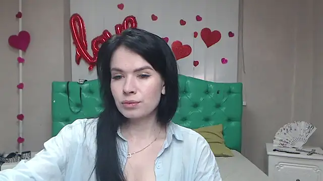 Snapshot of JasmineKouch chatting on May 2, 5:56 am JasmineKouch online show from May 2, 5:56 am