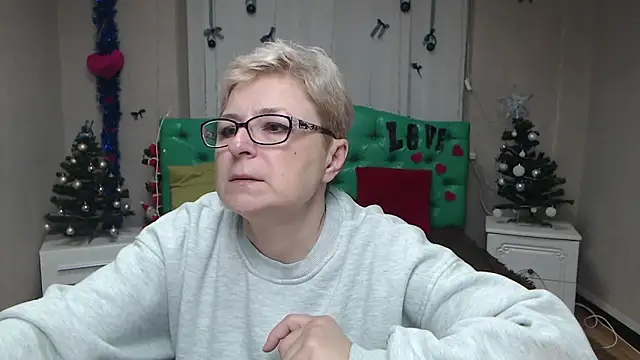 EmiliaGree online show from January 11, 6:02 pm