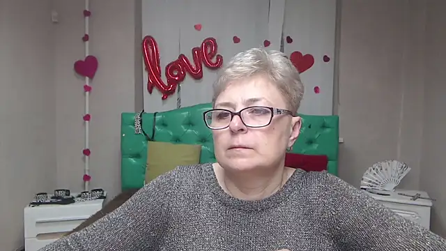 EmiliaGree online show from March 20, 6:02 pm