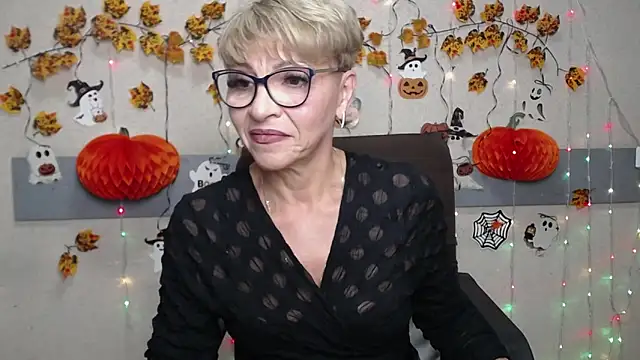 EllaBonito online show from October 26, 6:30 am