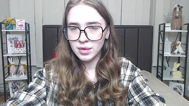 LauraHlot online show from November 29, 6:49 am