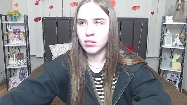 LauraHlot online show from May 31, 5:53 pm