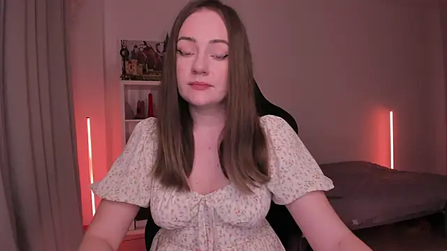 Snapshot of WalkingGirl chatting on January 30, 6:10 pm WalkingGirl online show from January 30, 6:10 pm