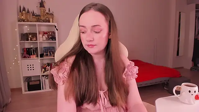 Snapshot of WalkingGirl chatting on September 30, 5:18 pm WalkingGirl online show from September 30, 5:18 pm