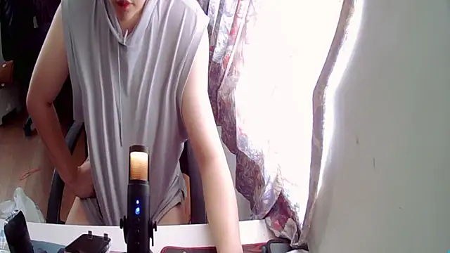 Snapshot of ZYN__0322 chatting on March 3, 4:14 am ZYN 0322 online show from March 3, 4:14 am