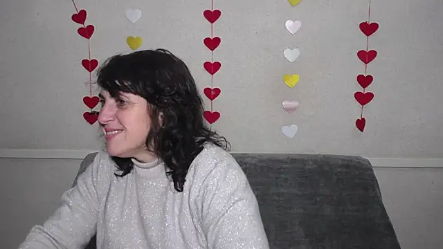 LuciaMii online show from February 13, 6:16 pm