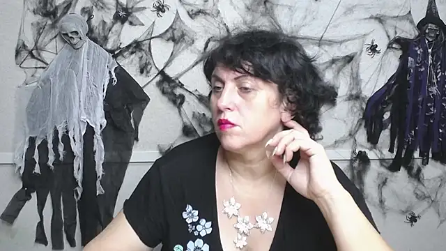 LuciaMii online show from November 10, 6:12 am