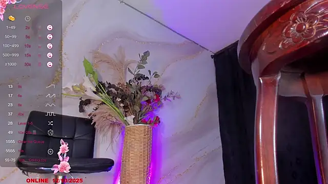 Snapshot of Karla-Ebony chatting on October 12, 2:05 pm Karla-Ebony online show from October 12, 2:05 pm