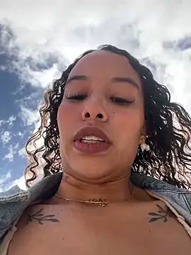 MarieLeon online show from January 15, 8:01 pm