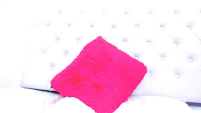 Snapshot of silvana__miller chatting on January 30, 1:22 am silvana miller online show from January 30, 1:22 am