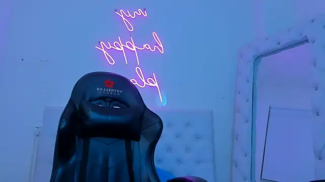 Snapshot of silvana__miller chatting on March 23, 1:20 am silvana miller online show from March 23, 1:20 am