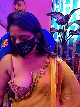 Snapshot of nisha_baby2 chatting on January 16, 8:18 am nisha baby2 online show from January 16, 8:18 am