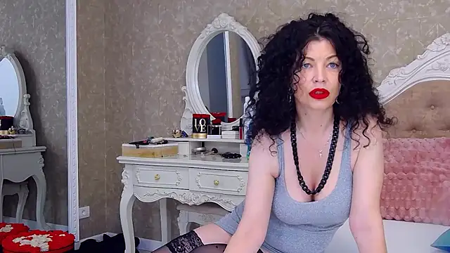 Snapshot of NataliaRed chatting on November 7, 6:24 am NataliaRed online show from November 7, 6:24 am