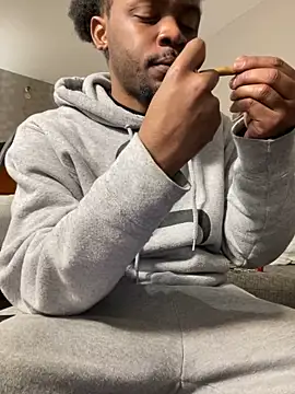 MobyDxck online show from December 3, 6:15 am