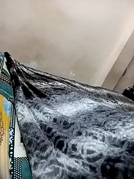 Snapshot of Shubuu__x chatting on February 15, 9:08 am Shubuu x online show from February 15, 9:08 am