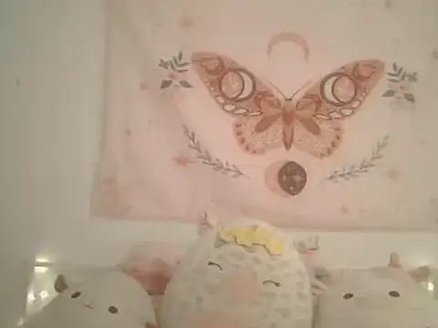 Snapshot of averietheangel chatting on March 21, 1:56 pm averietheangel online show from March 21, 1:56 pm