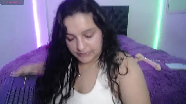 Snapshot of Laurenkenner_ chatting on April 30, 8:57 pm Laurenkenner online show from April 30, 8:57 pm