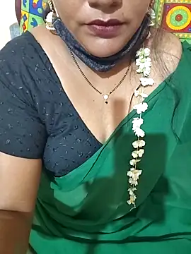 Snapshot of nisha_20 chatting on February 21, 7:43 pm nisha 20 online show from February 21, 7:43 pm