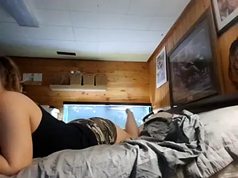 Snapshot of Ryan_and_Aurora chatting on February 5, 12:59 am Ryan and Aurora online show from February 5, 12:59 am