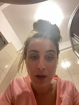 Daisyforyou online show from January 22, 11:45 am