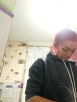SweetLeila40 online show from May 18, 7:52 pm
