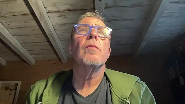 lelohop online show from February 4, 7:58 am