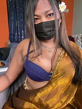 Snapshot of Hot_Urvi chatting on June 5, 5:51 pm Hot Urvi online show from June 5, 5:51 pm