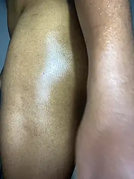 Snapshot of incognitobdy chatting on February 21, 11:43 pm incognitobdy online show from February 21, 11:43 pm