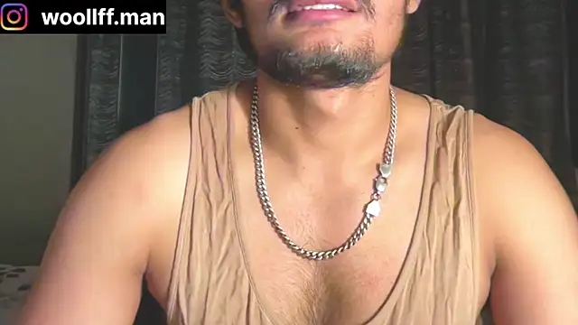 Snapshot of dickpois0n chatting on December 4, 6:39 pm dickpois0n online show from December 4, 6:39 pm