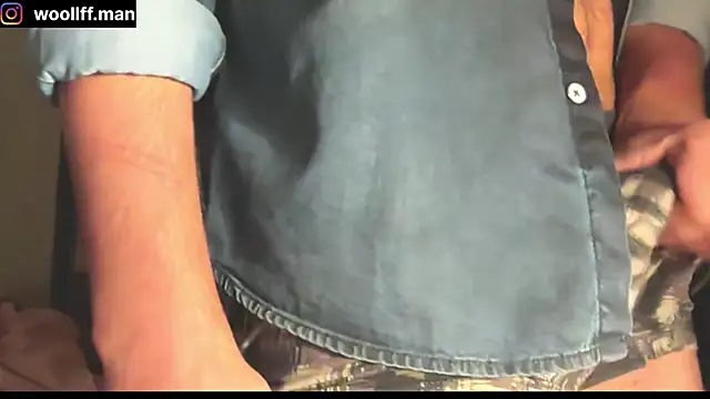 Snapshot of dickpois0n chatting on January 18, 7:15 pm dickpois0n online show from January 18, 7:15 pm