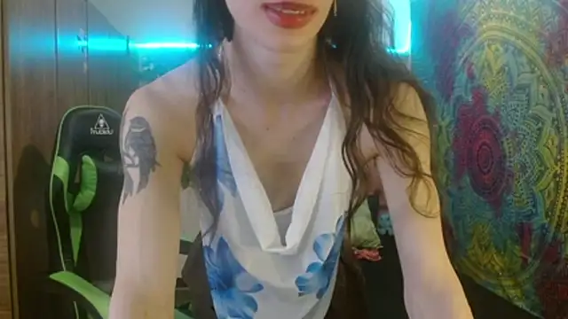Snapshot of BurningVenus12 chatting on June 28, 12:33 pm BurningVenus12 online show from June 28, 12:33 pm