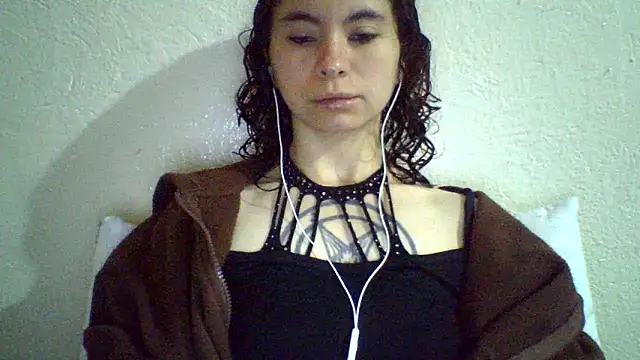 CELEna098rs707 online show from May 22, 8:58 pm