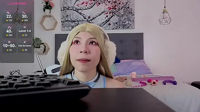 avans 15 online show from September 13, 8:19 pm