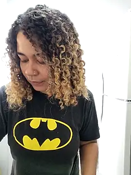 VitoriaFernandes online show from February 16, 2:13 pm