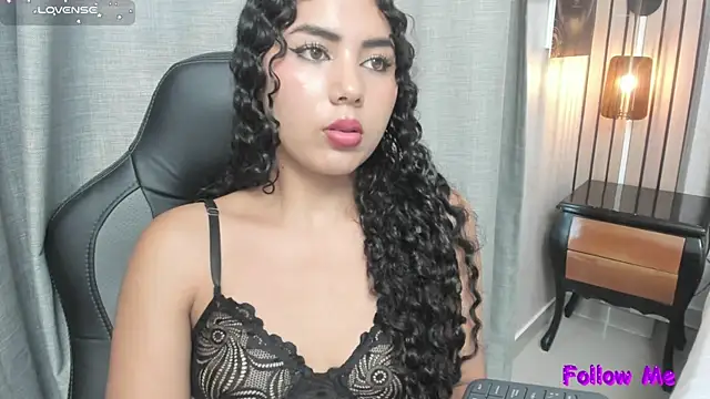 Snapshot of joselyn_sexy_ chatting on December 28, 9:30 pm joselyn sexy online show from December 28, 9:30 pm