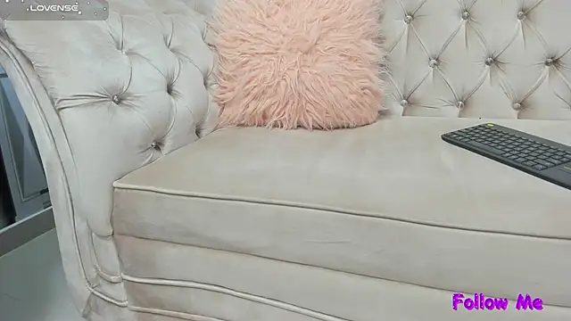 Snapshot of joselyn_sexy_ chatting on December 31, 12:54 am joselyn sexy online show from December 31, 12:54 am