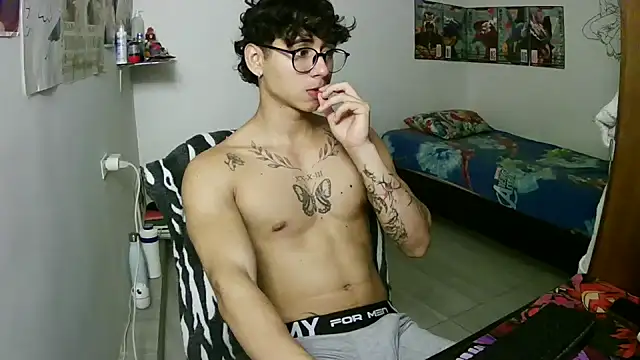 Dillom420 online show from December 23, 5:49 am