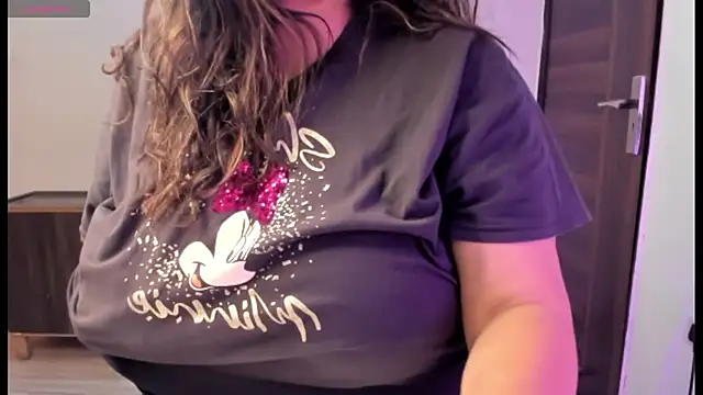 Snapshot of Gulabi_Queen chatting on March 15, 4:02 am Gulabi Queen online show from March 15, 4:02 am