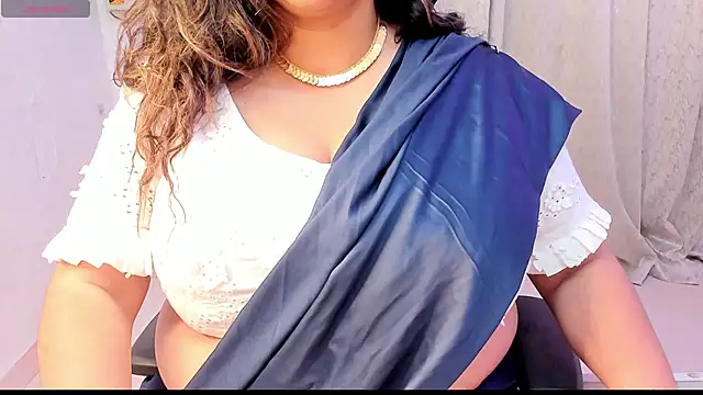 Snapshot of Gulabi_Queen chatting on September 28, 4:01 pm Gulabi Queen online show from September 28, 4:01 pm