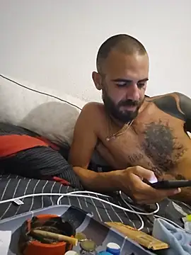 Snapshot of charlye_inkkkk chatting on August 2, 1:48 am charlye inkkkk online show from August 2, 1:48 am
