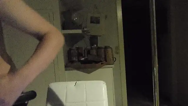 Snapshot of Stephanien chatting on January 8, 3:39 pm Stephanien online show from January 8, 3:39 pm